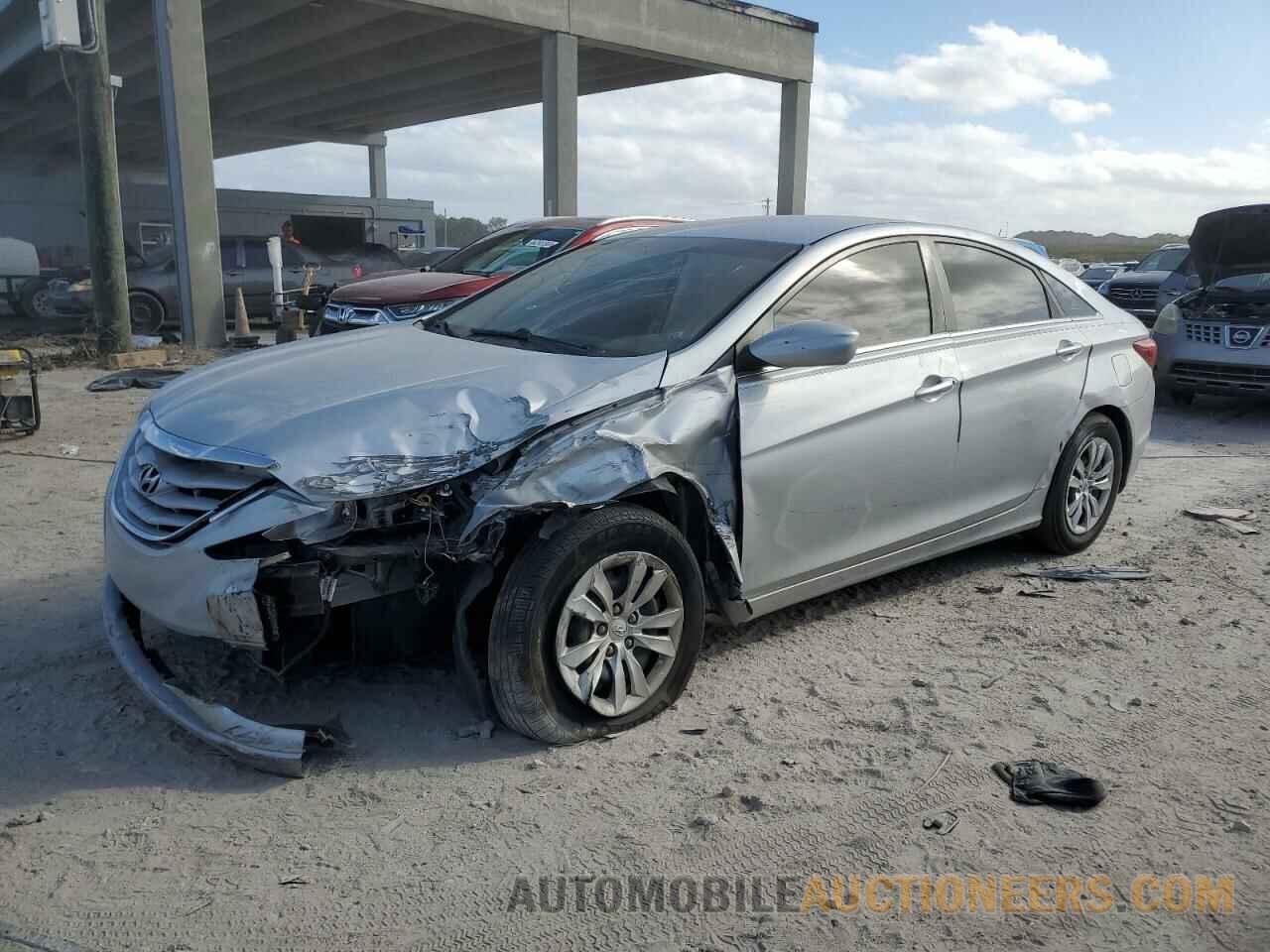 5NPEB4AC3CH467985 HYUNDAI SONATA 2012