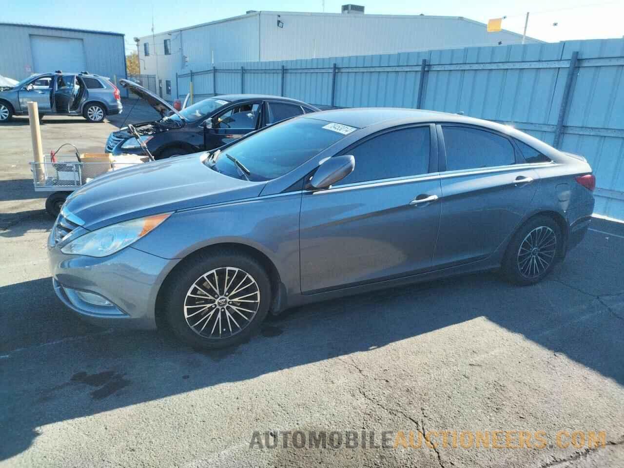 5NPEB4AC3DH676130 HYUNDAI SONATA 2013