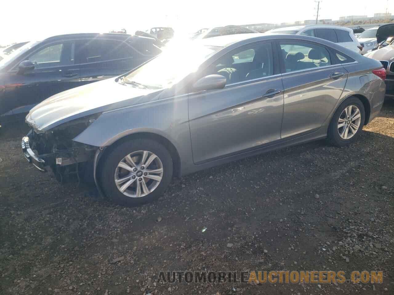 5NPEB4AC3DH739971 HYUNDAI SONATA 2013