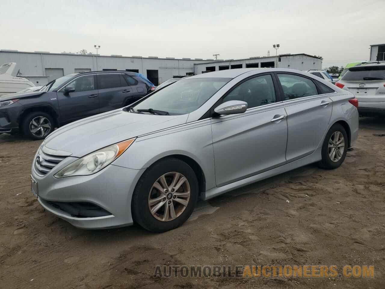 5NPEB4AC3EH837982 HYUNDAI SONATA 2014