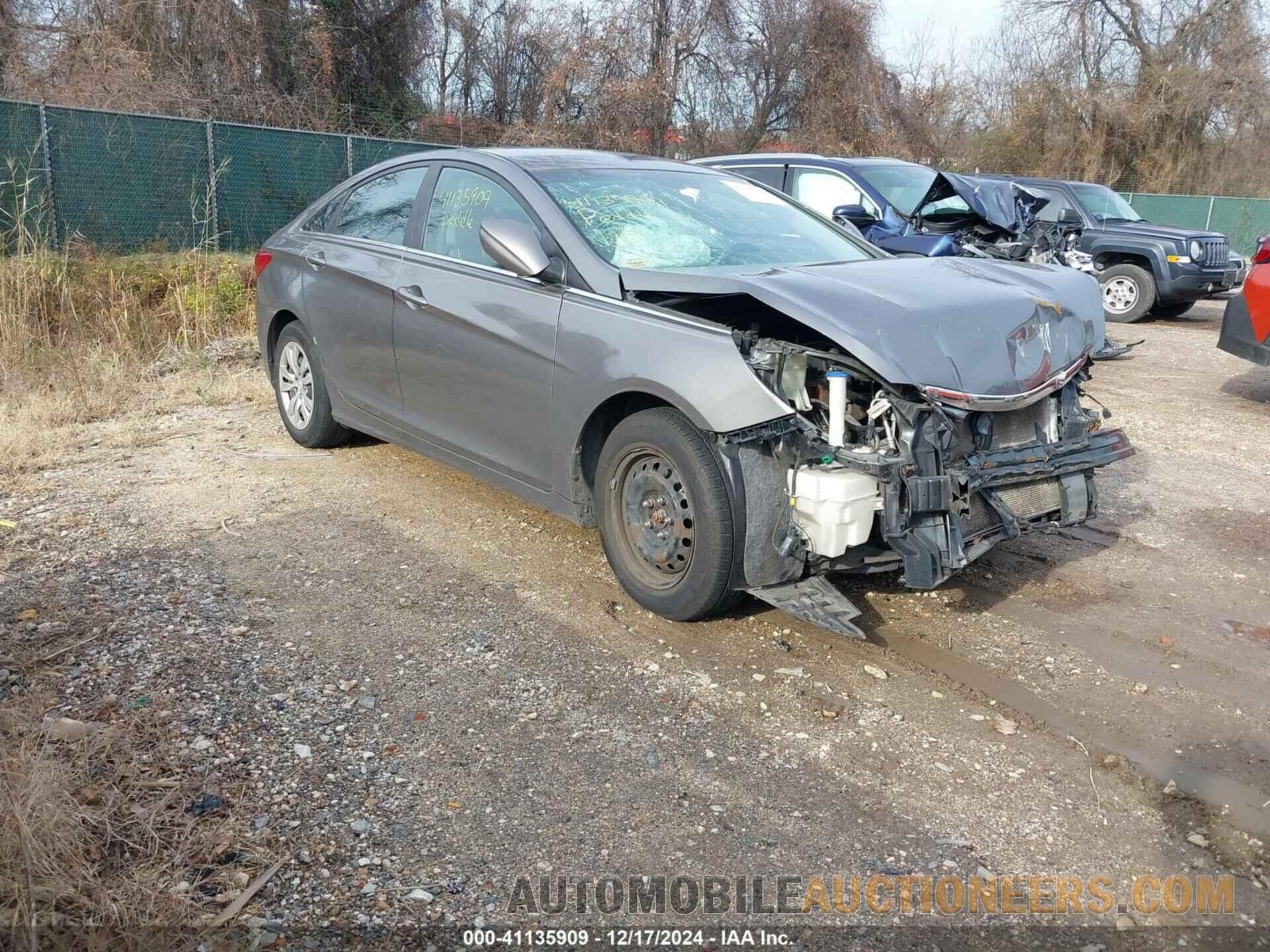 5NPEB4AC4BH035338 HYUNDAI SONATA 2011