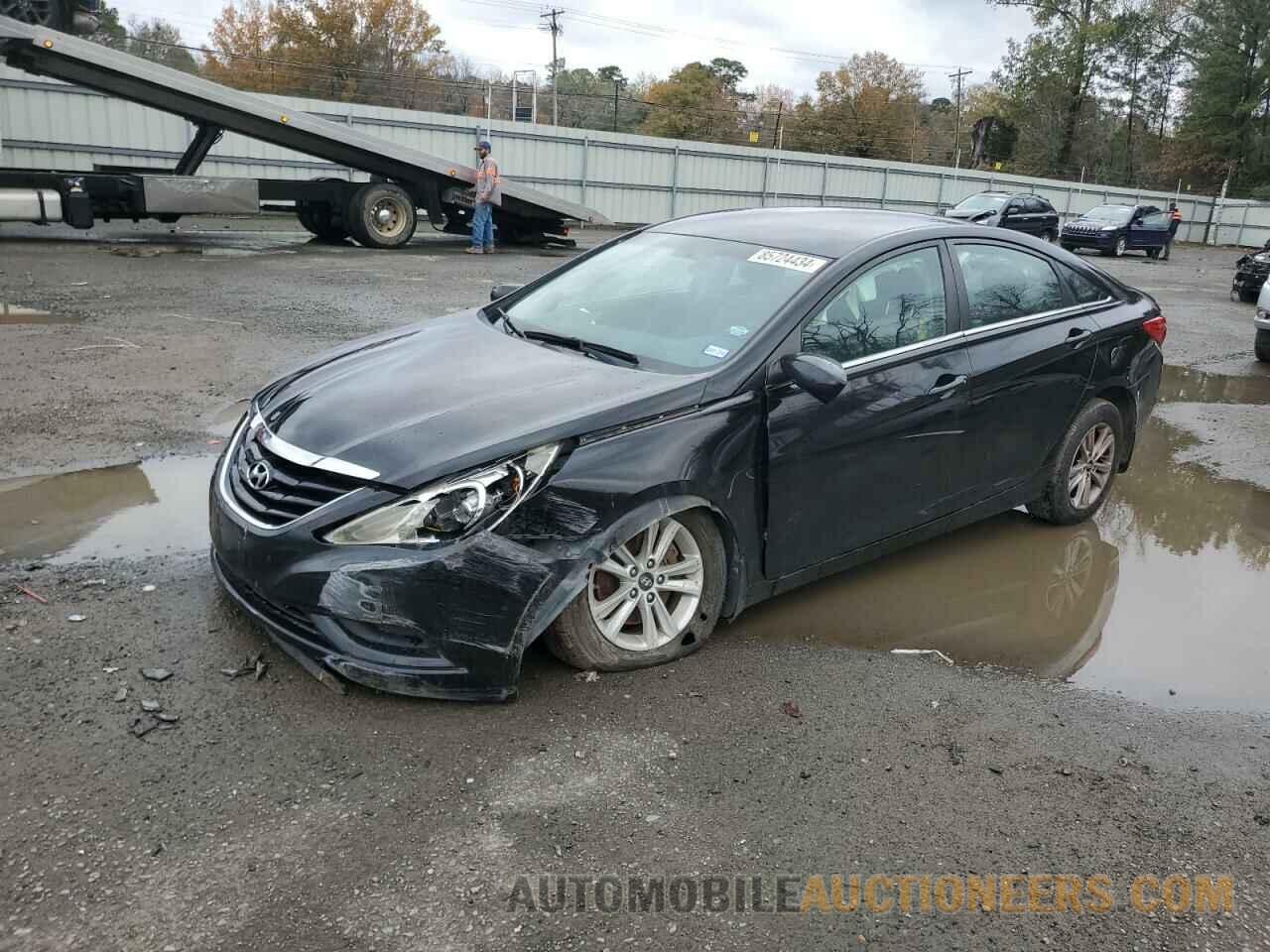 5NPEB4AC4BH096608 HYUNDAI SONATA 2011