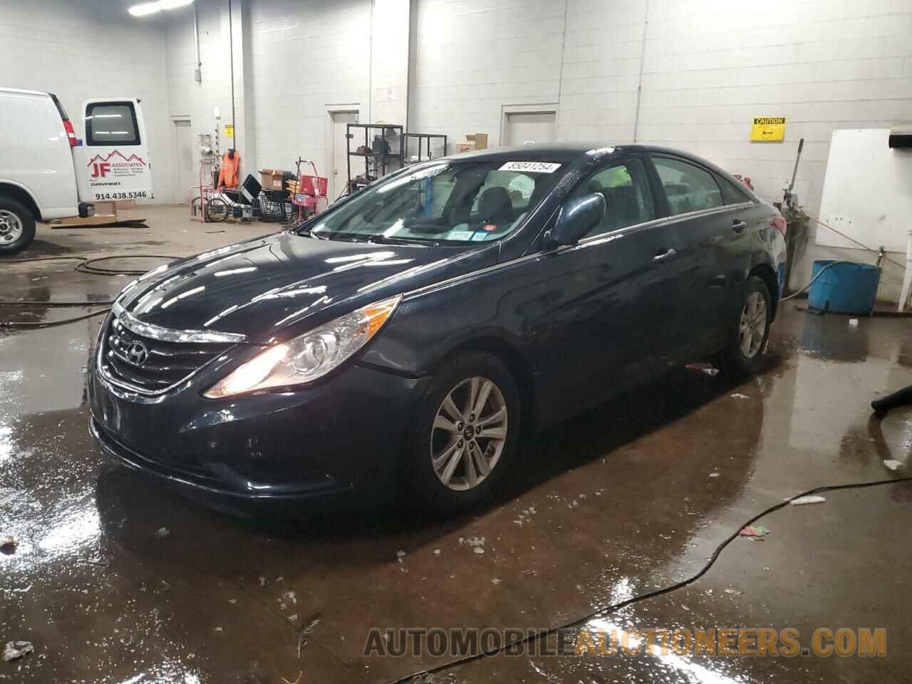 5NPEB4AC4BH207710 HYUNDAI SONATA 2011