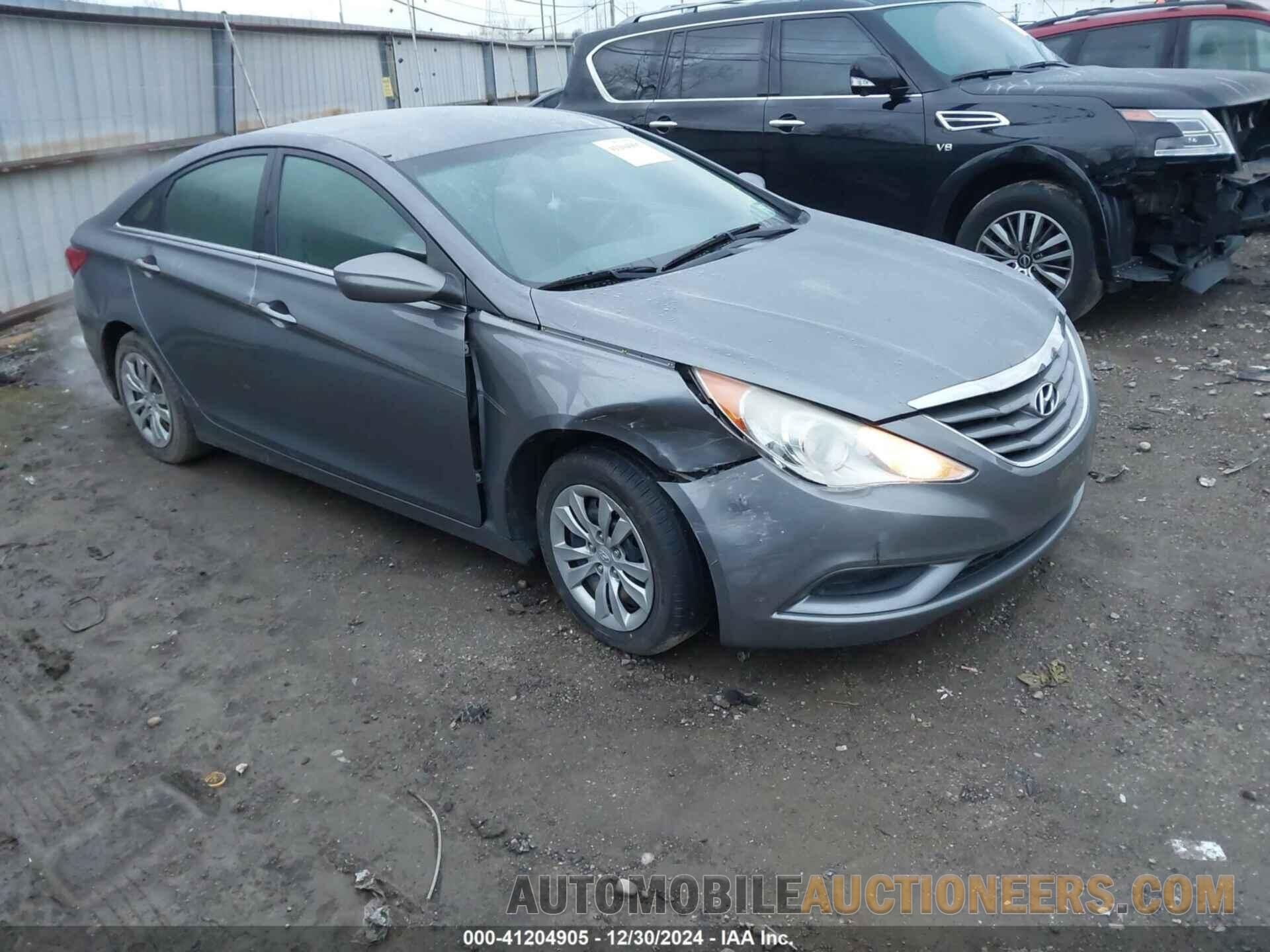 5NPEB4AC4BH241565 HYUNDAI SONATA 2011