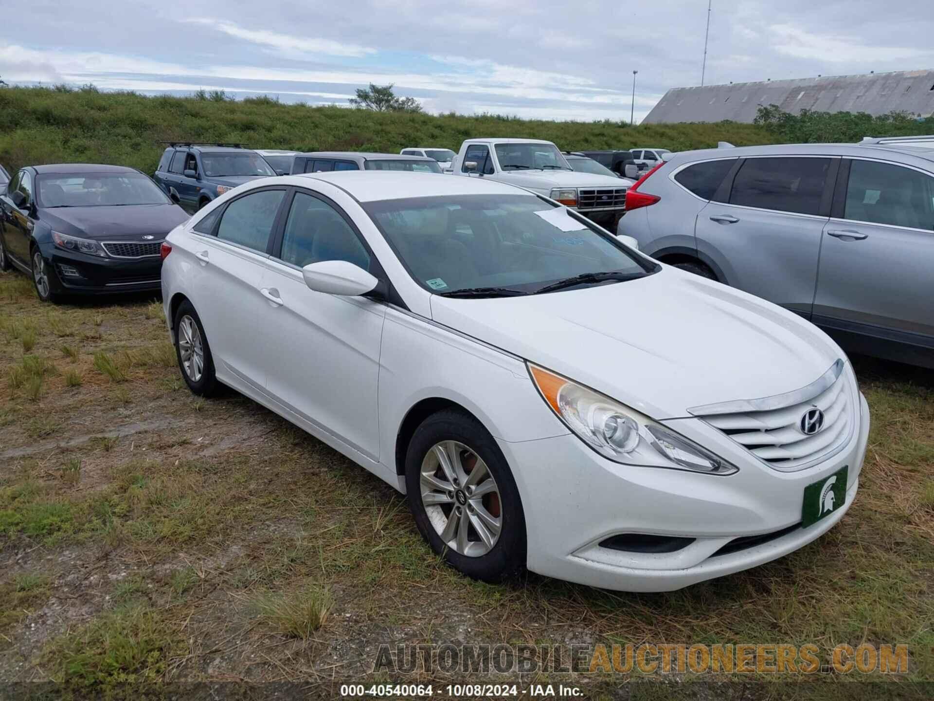 5NPEB4AC4CH415278 HYUNDAI SONATA 2012