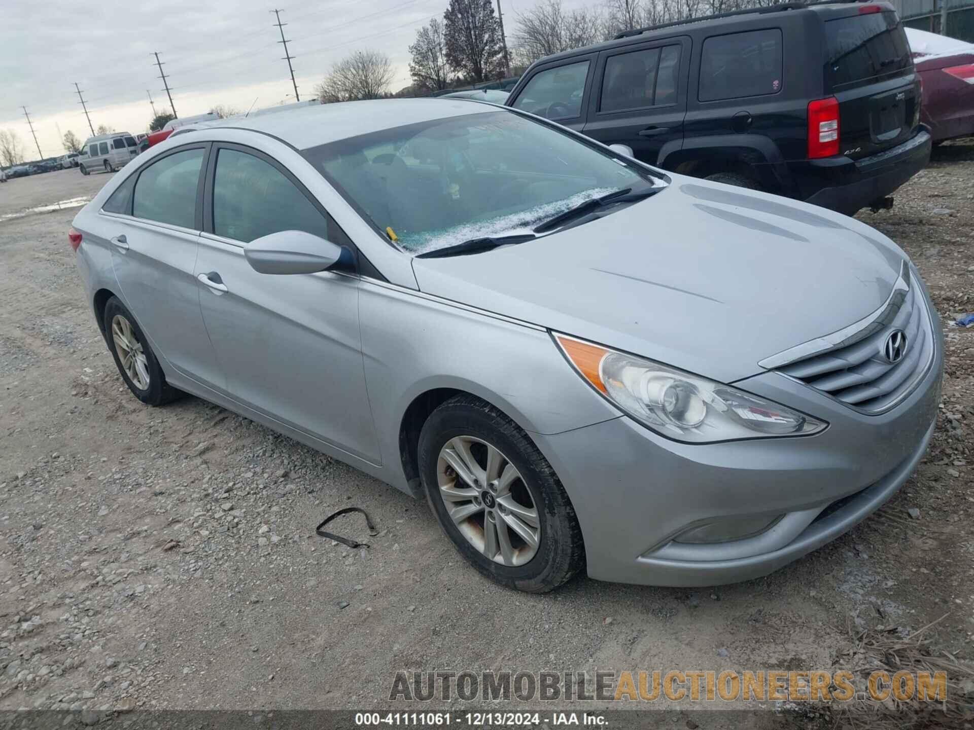 5NPEB4AC4DH685435 HYUNDAI SONATA 2013