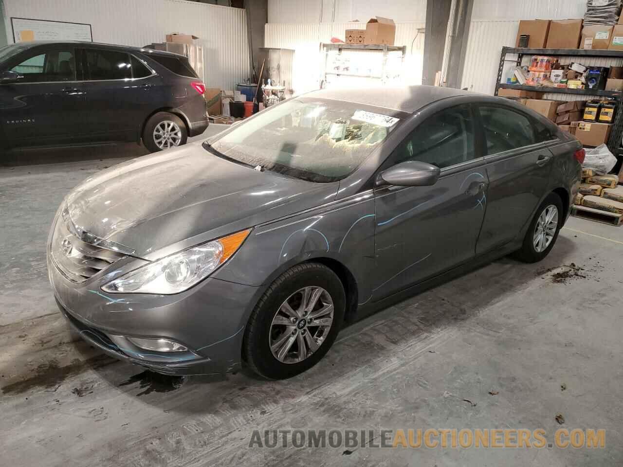 5NPEB4AC4DH705683 HYUNDAI SONATA 2013