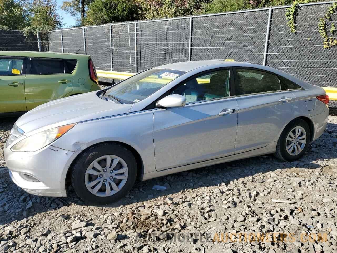 5NPEB4AC5BH047045 HYUNDAI SONATA 2011