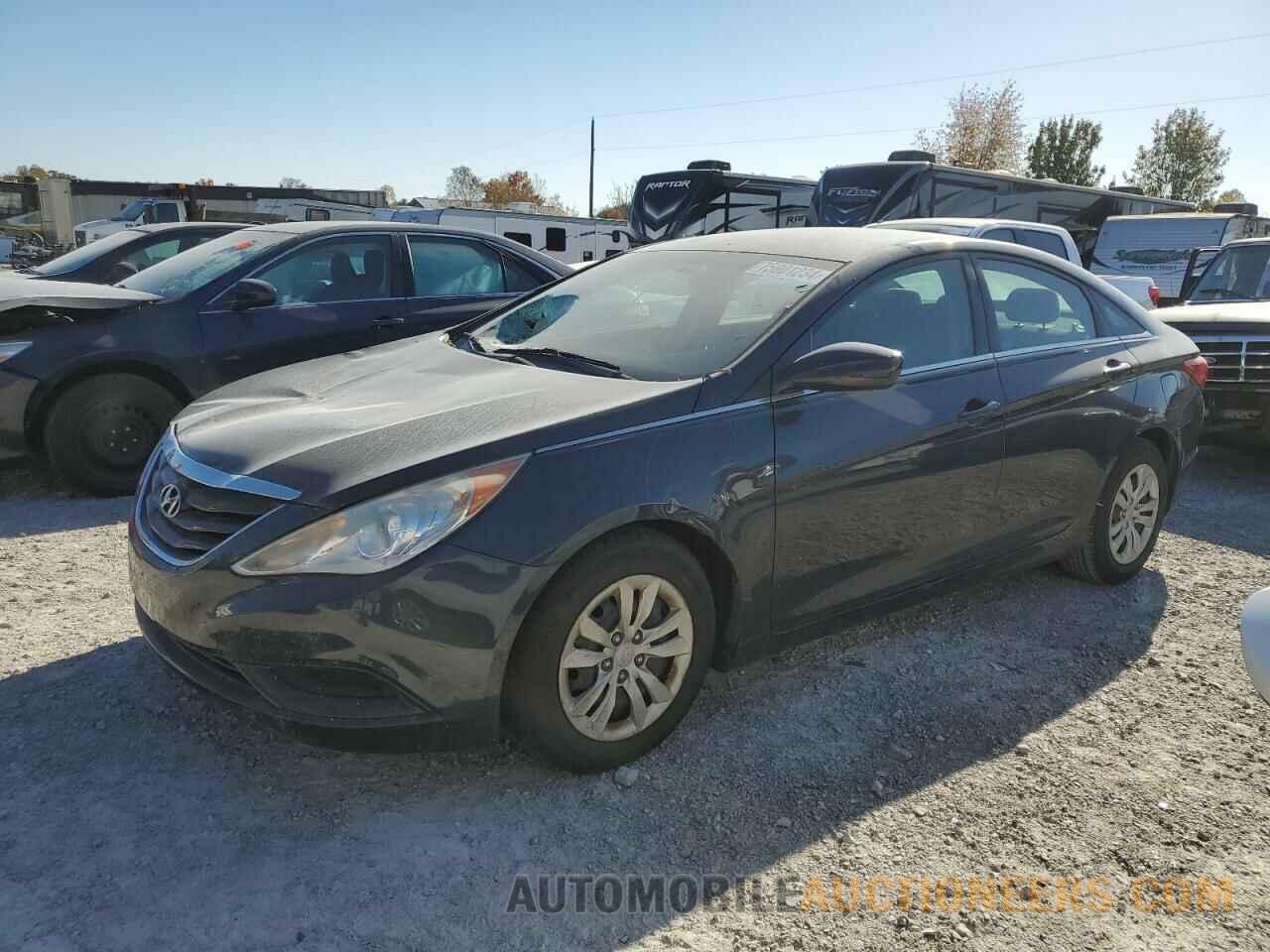 5NPEB4AC5BH082944 HYUNDAI SONATA 2011