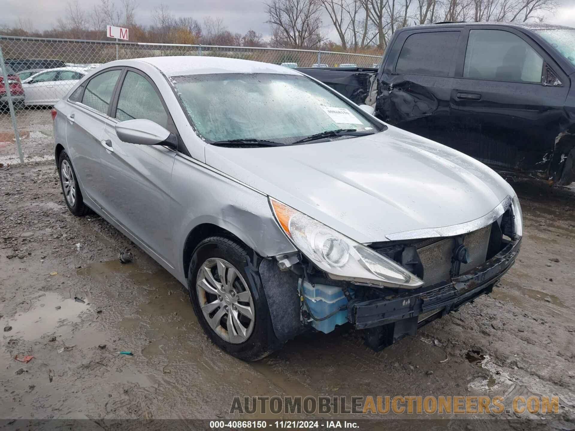 5NPEB4AC5BH266247 HYUNDAI SONATA 2011