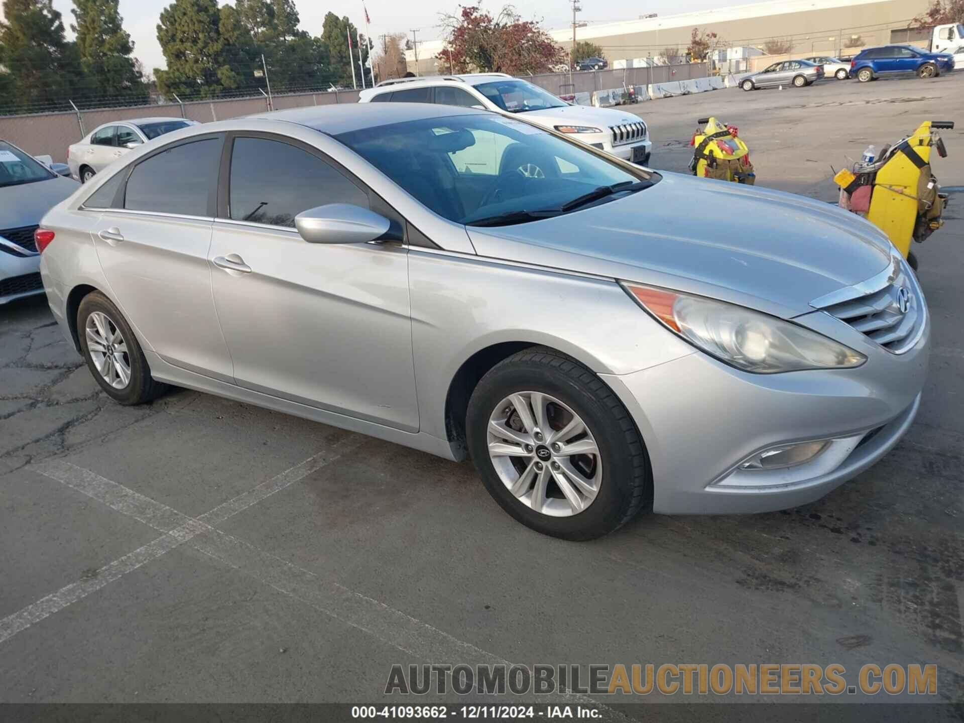 5NPEB4AC5DH742404 HYUNDAI SONATA 2013