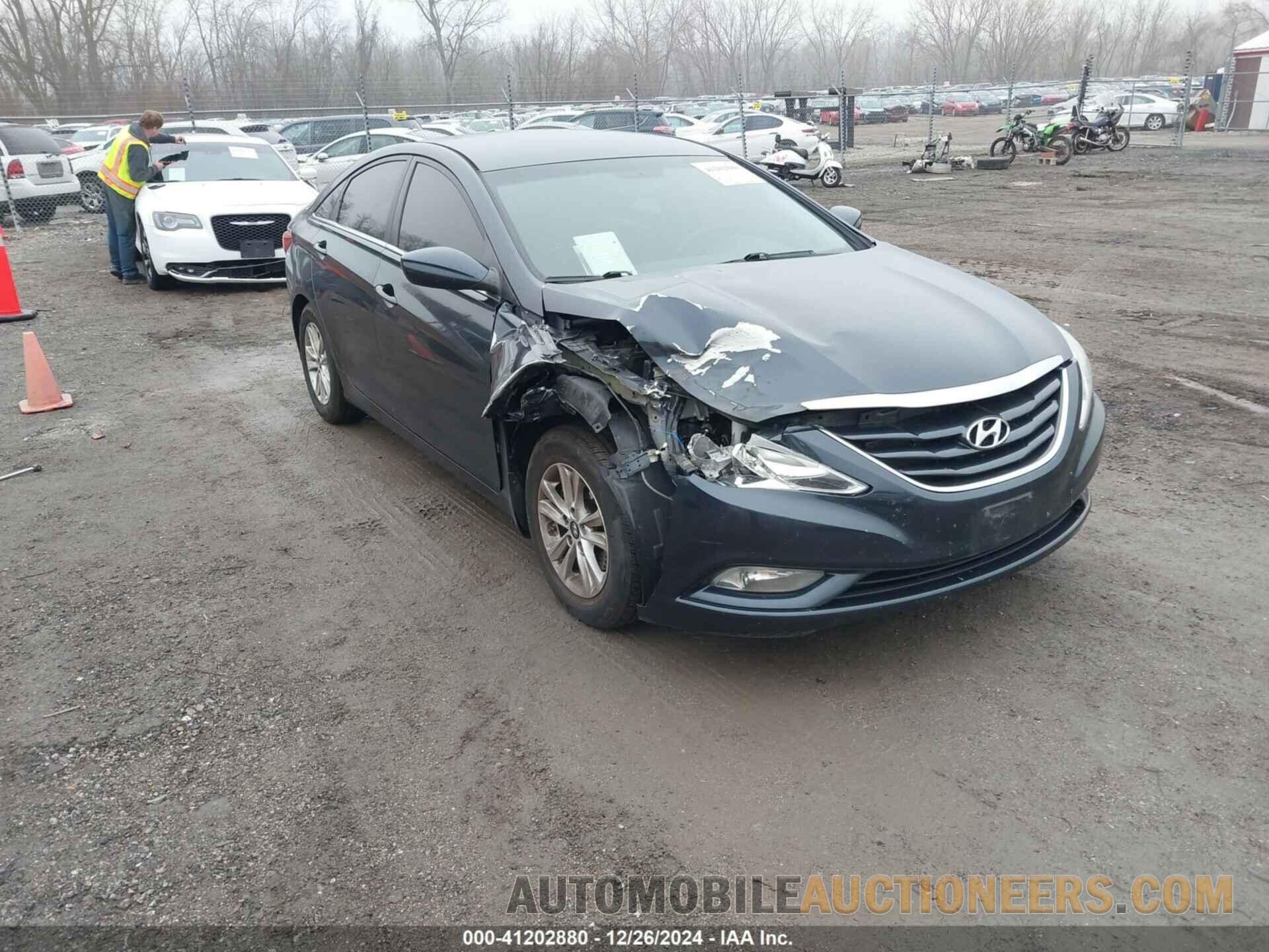 5NPEB4AC5DH811155 HYUNDAI SONATA 2013