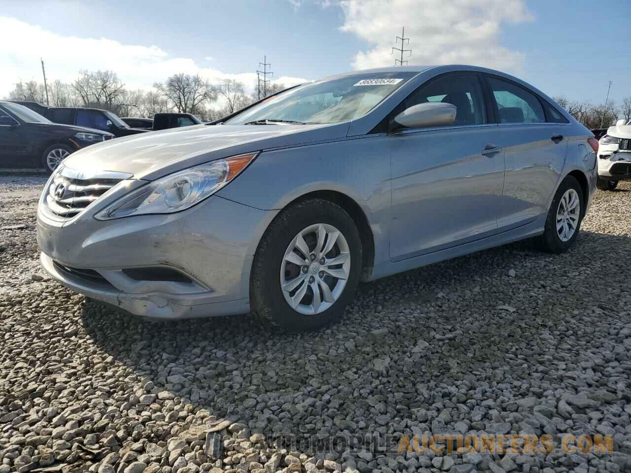 5NPEB4AC6BH117815 HYUNDAI SONATA 2011