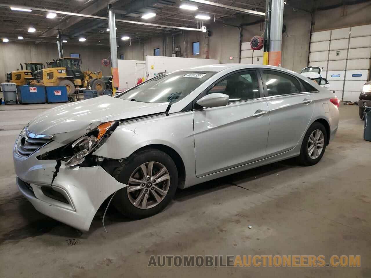 5NPEB4AC6BH142651 HYUNDAI SONATA 2011