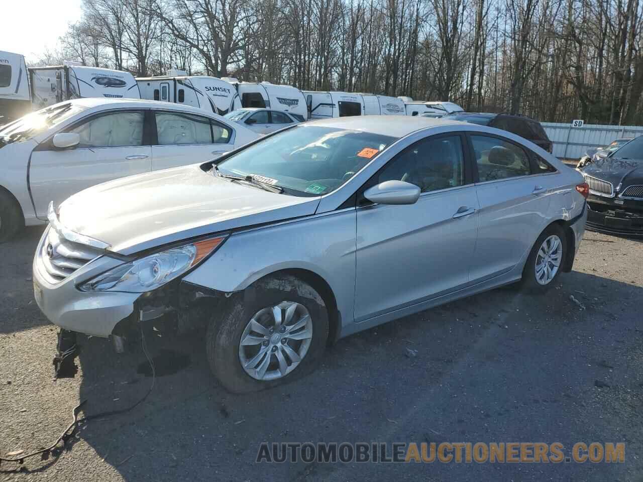 5NPEB4AC6BH145677 HYUNDAI SONATA 2011