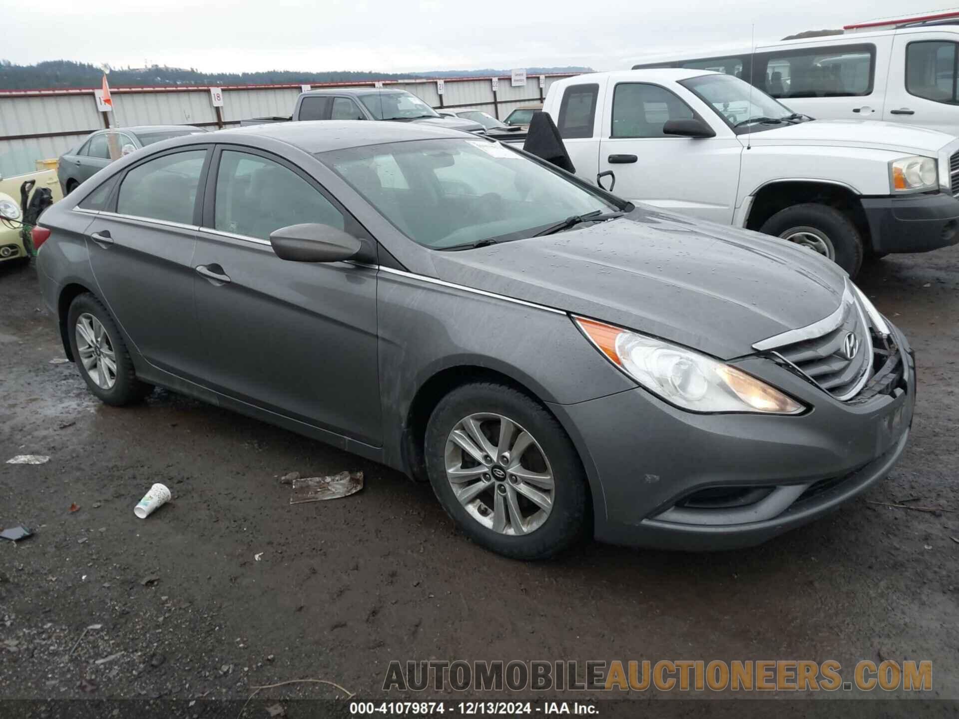 5NPEB4AC6BH172944 HYUNDAI SONATA 2011