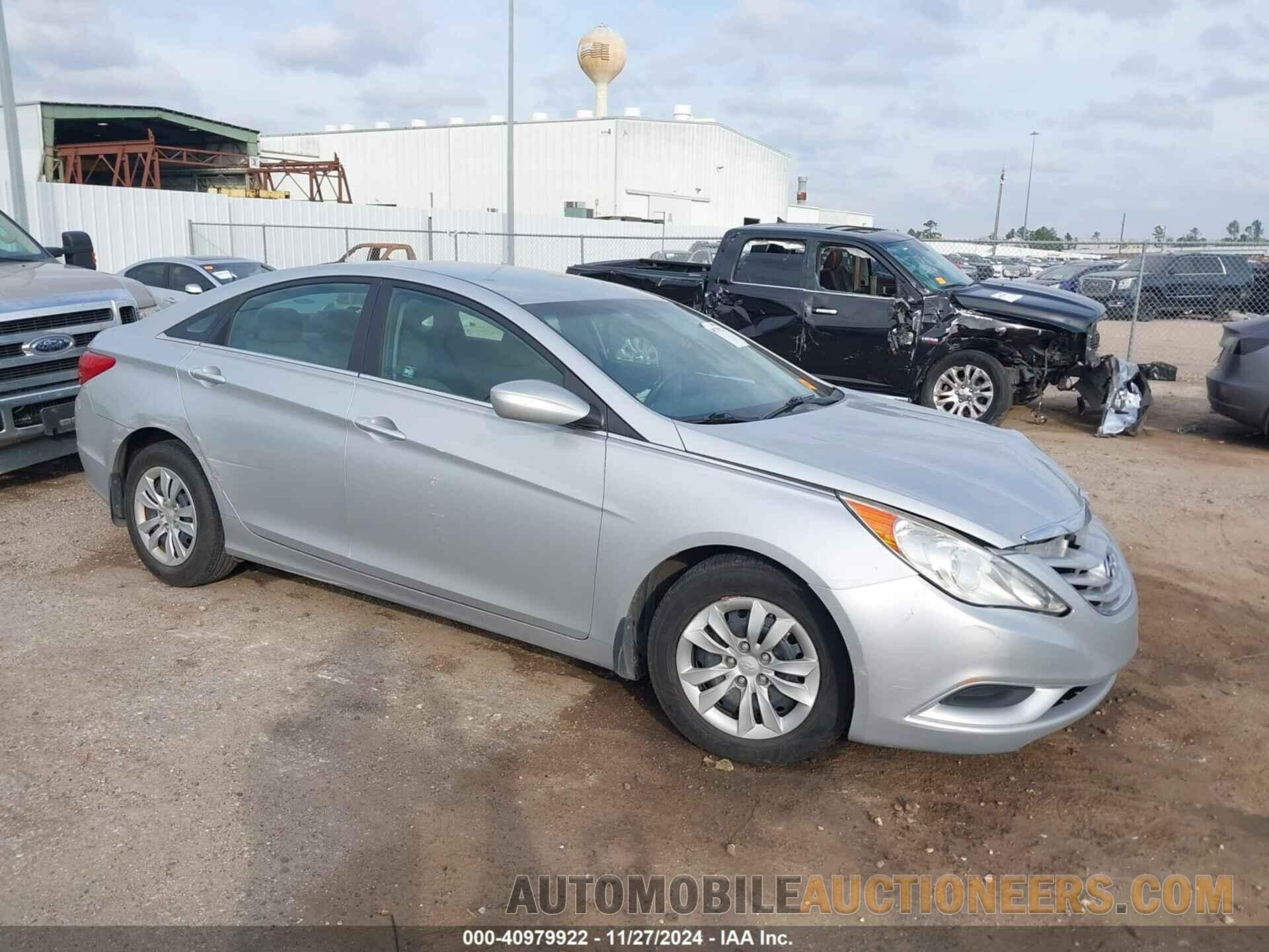 5NPEB4AC6BH175729 HYUNDAI SONATA 2011