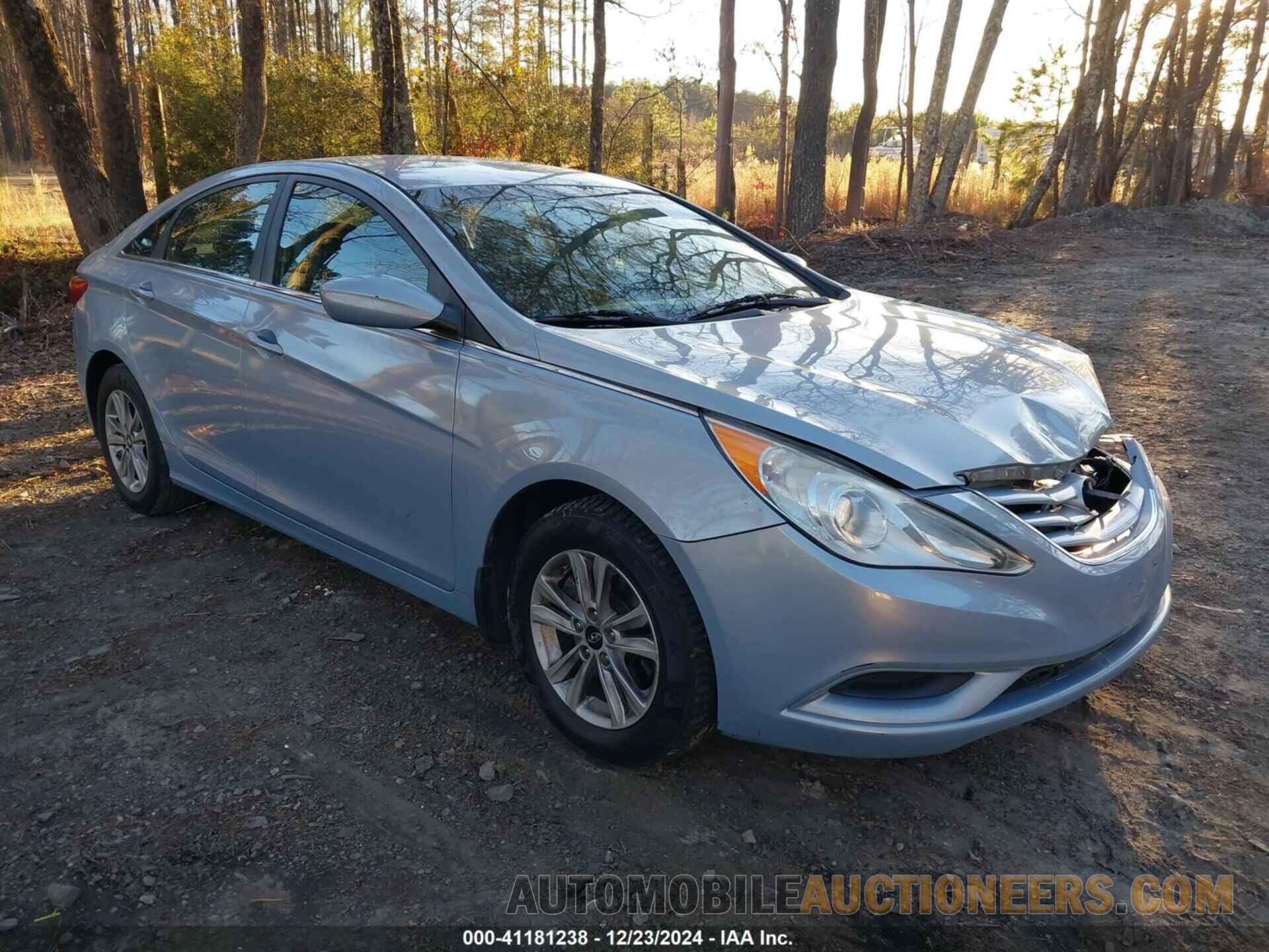 5NPEB4AC6CH357013 HYUNDAI SONATA 2012