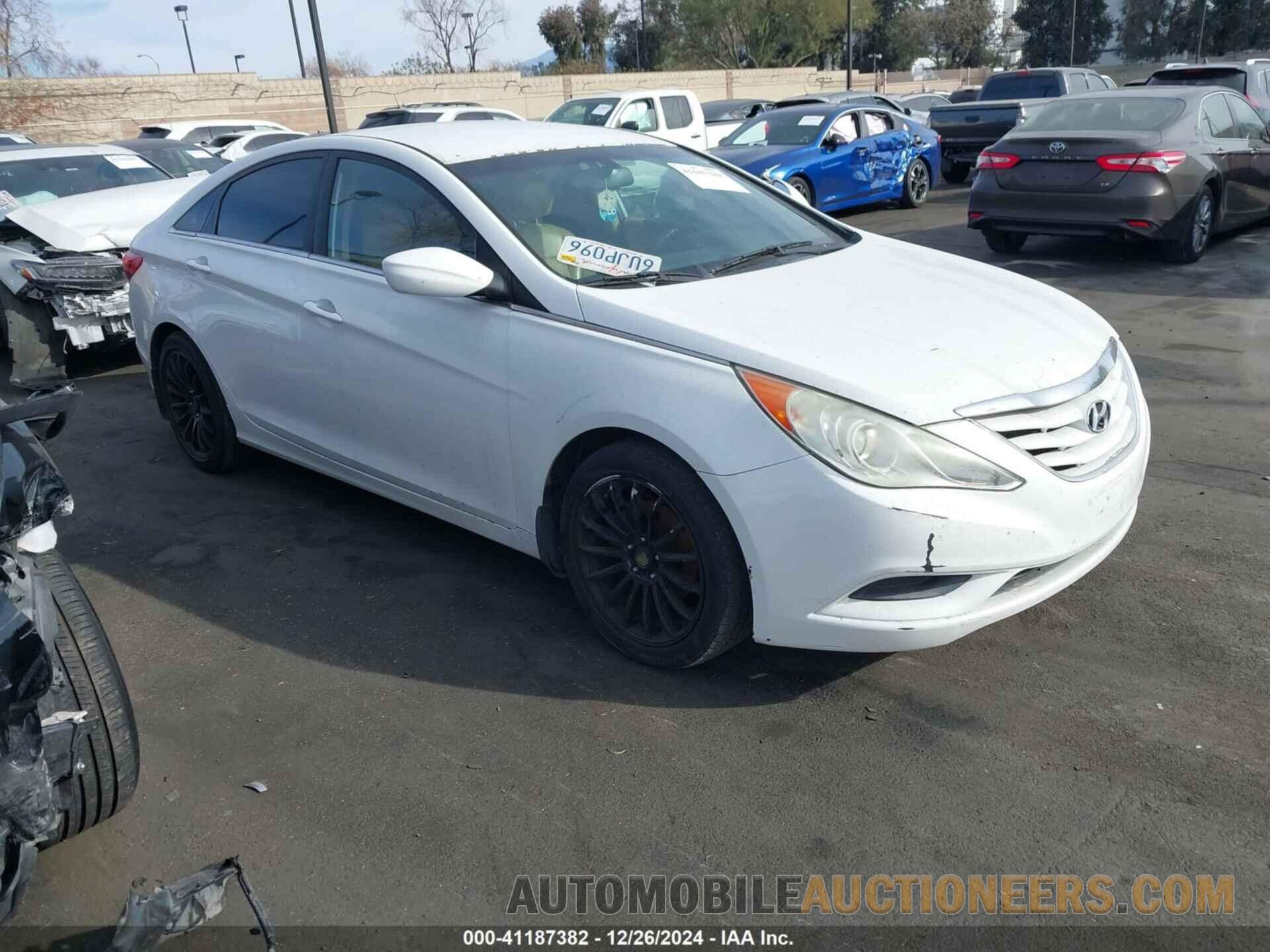 5NPEB4AC6CH402063 HYUNDAI SONATA 2012