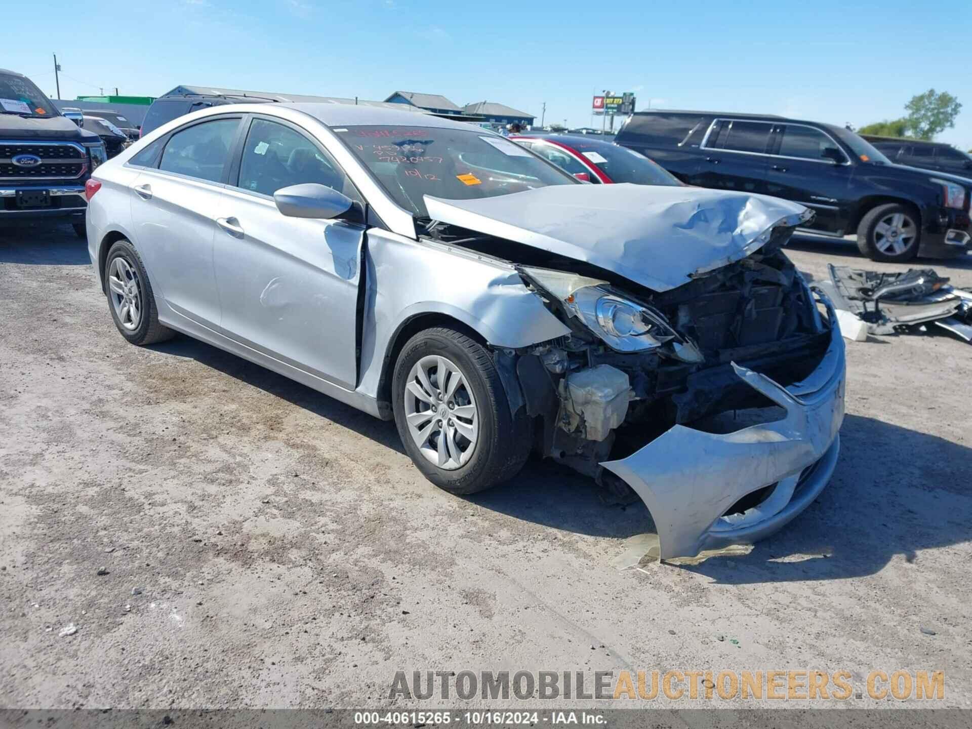 5NPEB4AC6CH459136 HYUNDAI SONATA 2012