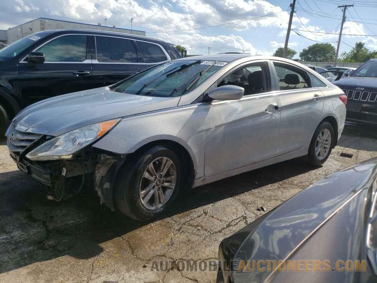 5NPEB4AC6DH745585 HYUNDAI SONATA 2013