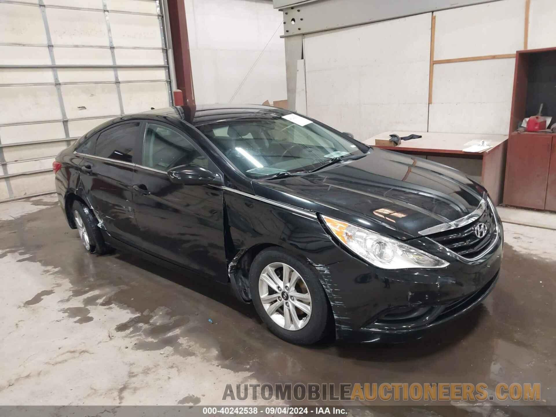 5NPEB4AC7BH089975 HYUNDAI SONATA 2011