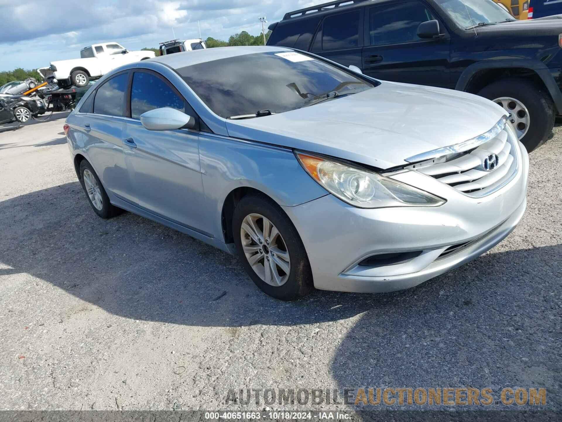 5NPEB4AC7BH100456 HYUNDAI SONATA 2011