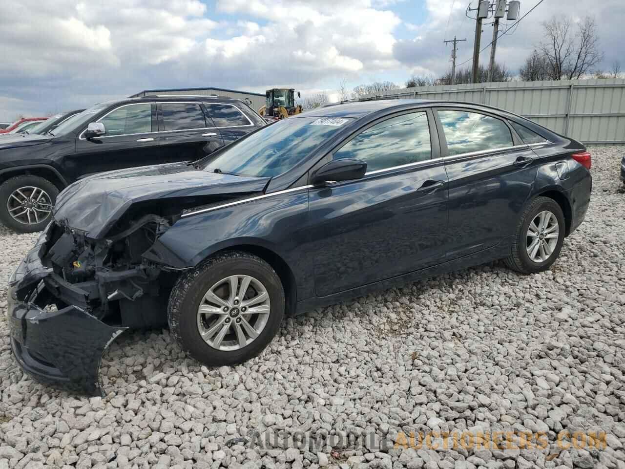 5NPEB4AC7BH169826 HYUNDAI SONATA 2011