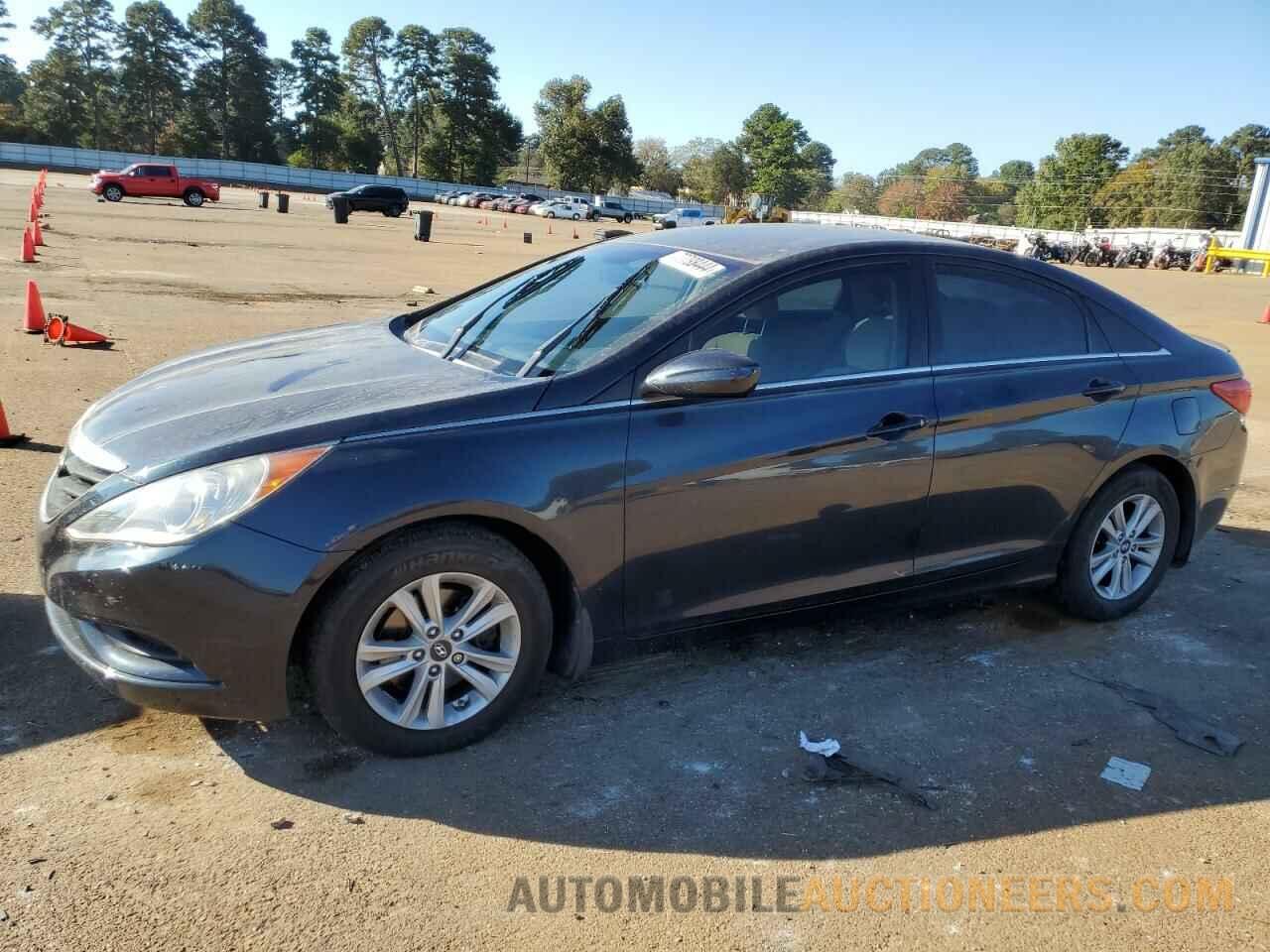 5NPEB4AC7BH170815 HYUNDAI SONATA 2011