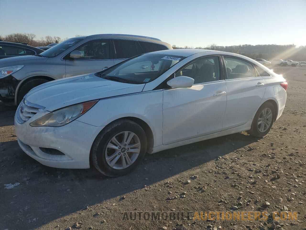 5NPEB4AC7BH204896 HYUNDAI SONATA 2011