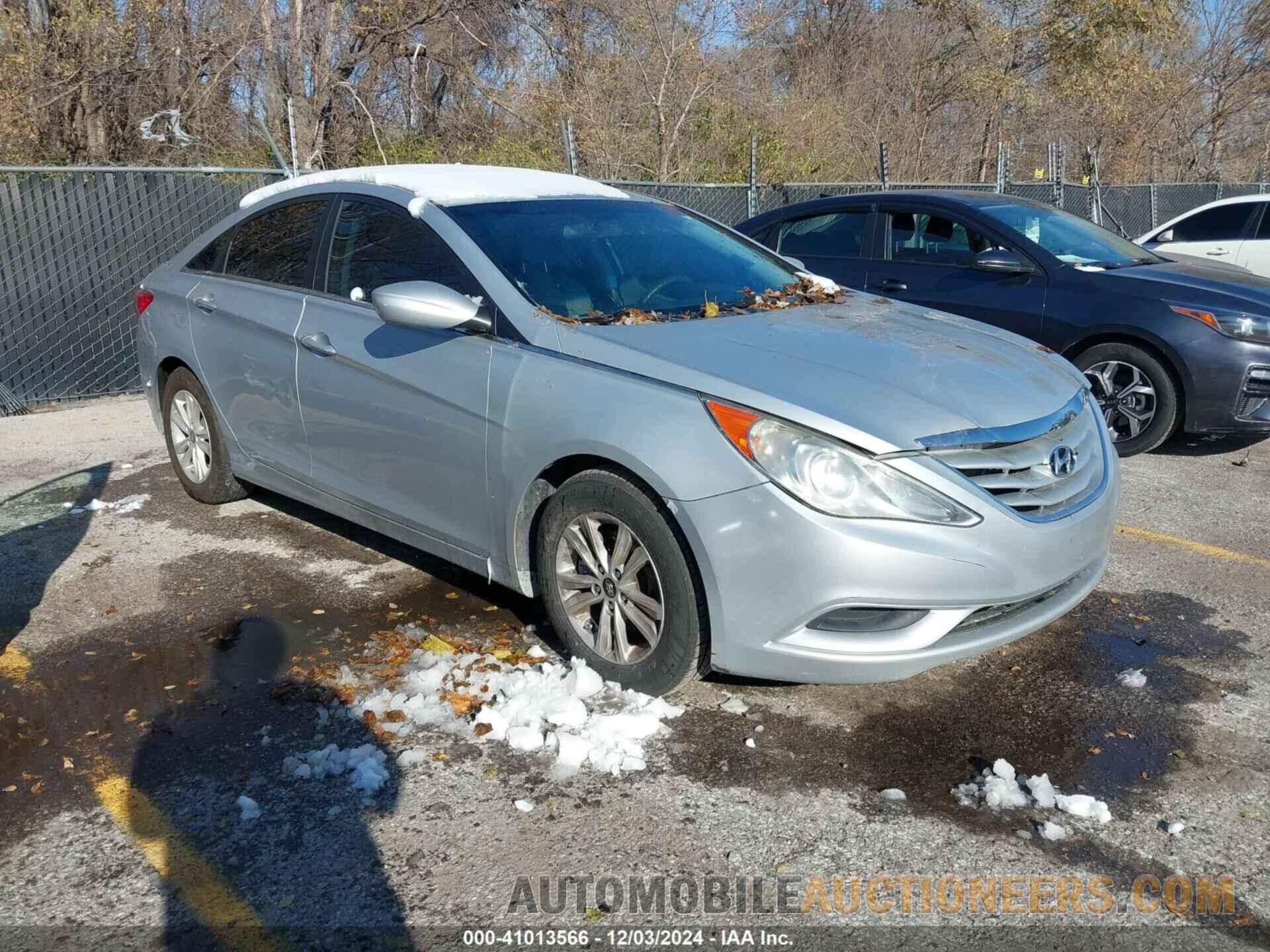 5NPEB4AC7BH210326 HYUNDAI SONATA 2011