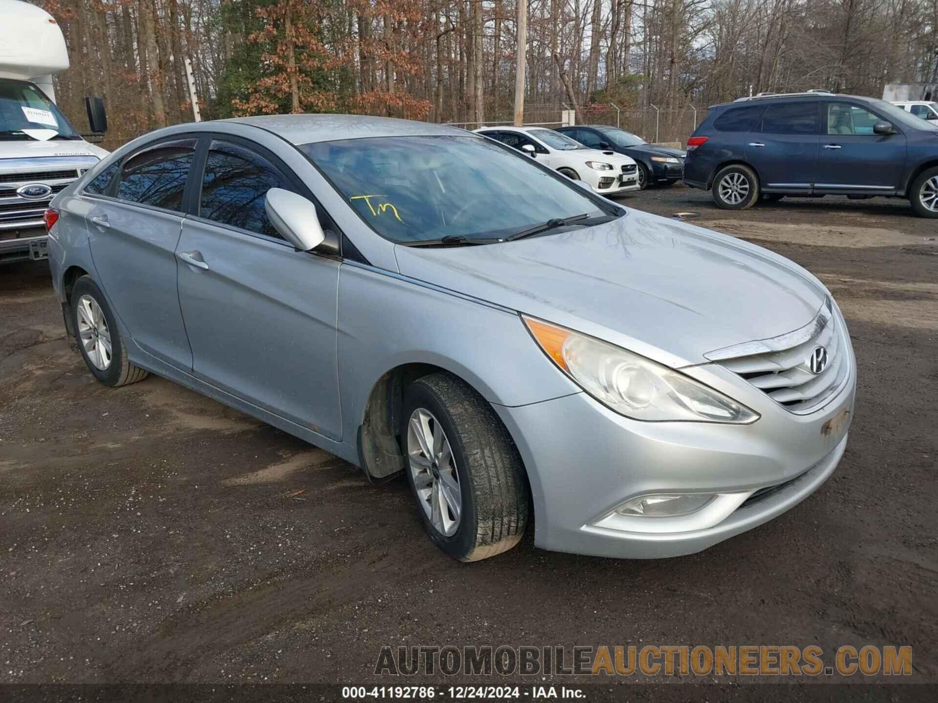 5NPEB4AC7DH504473 HYUNDAI SONATA 2013