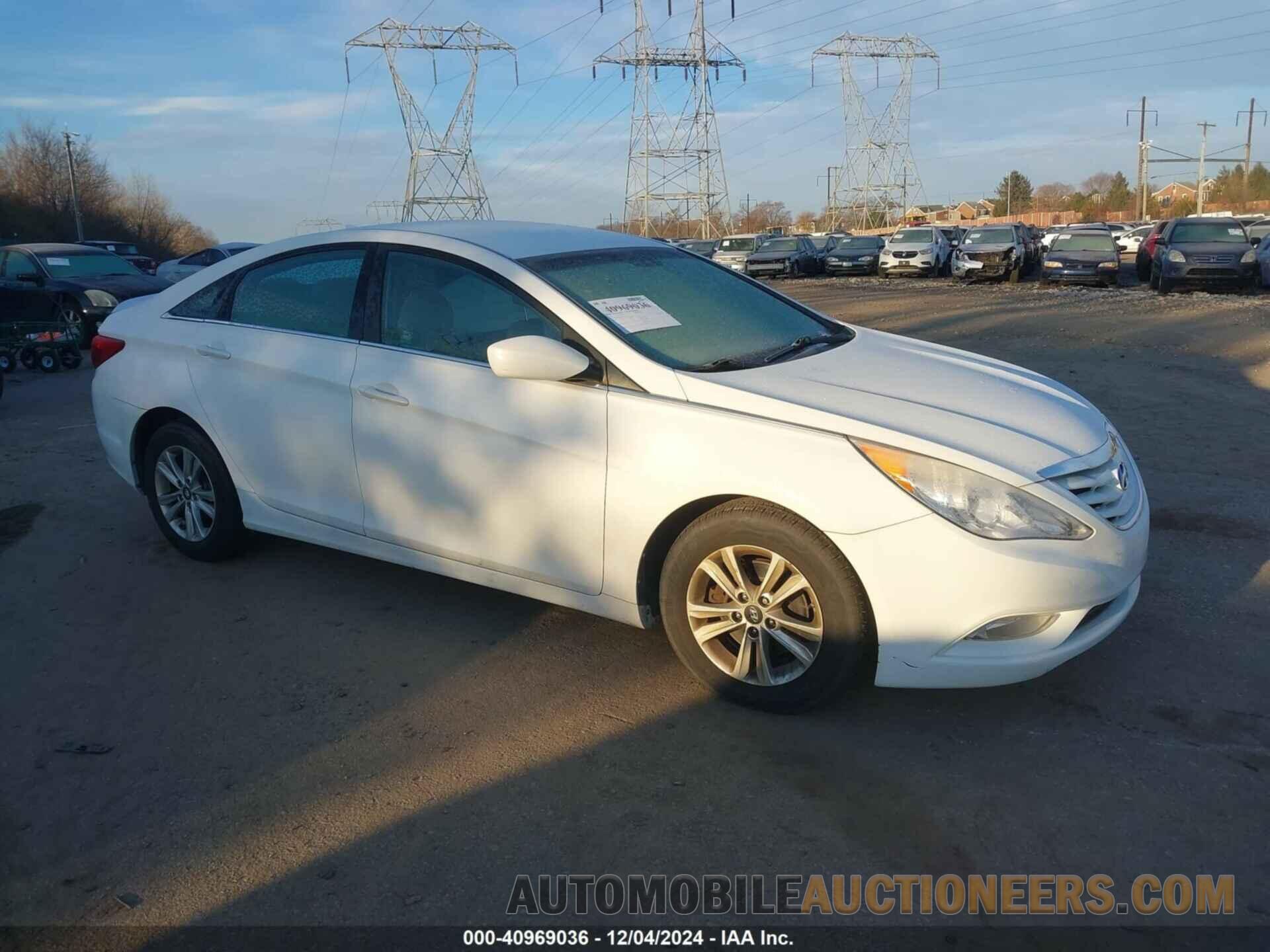 5NPEB4AC7DH739214 HYUNDAI SONATA 2013