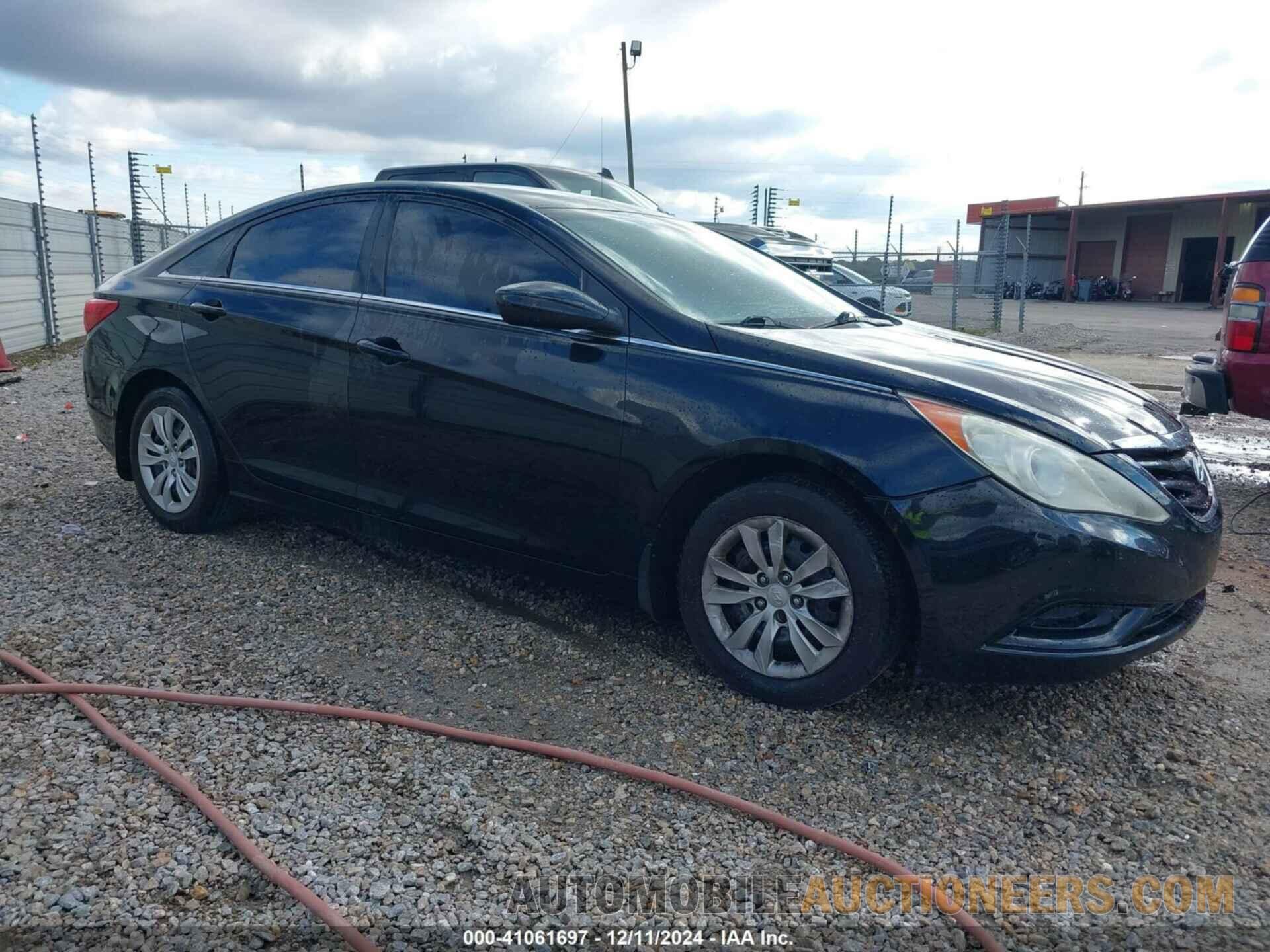 5NPEB4AC8BH132154 HYUNDAI SONATA 2011