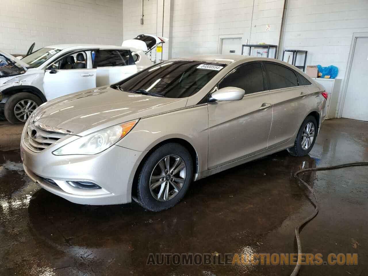 5NPEB4AC8BH269708 HYUNDAI SONATA 2011