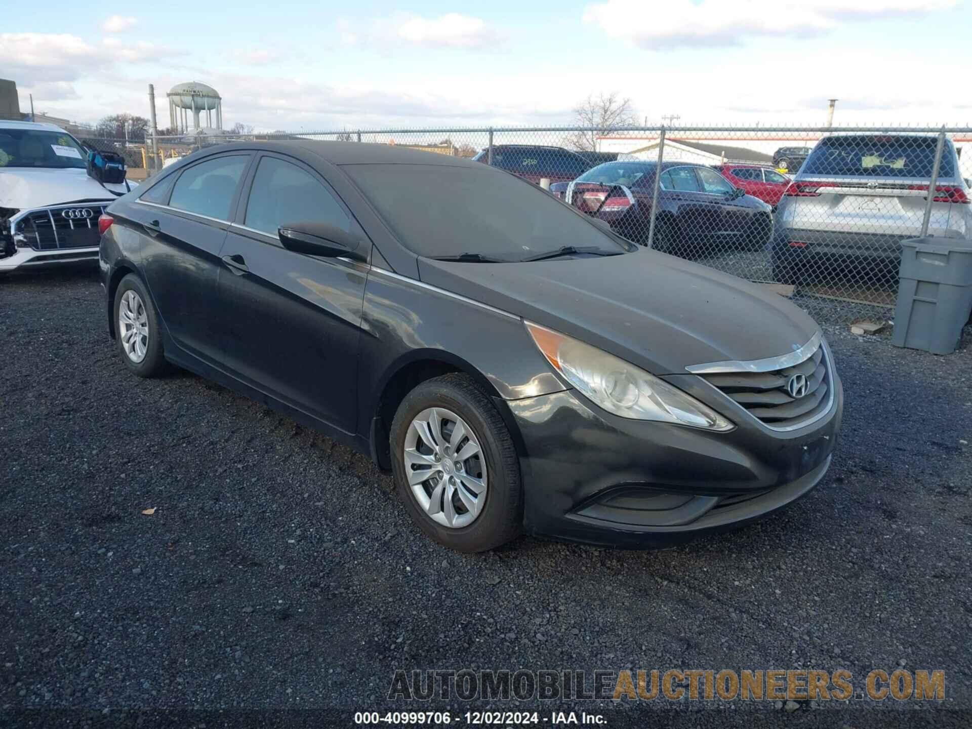 5NPEB4AC8BH304005 HYUNDAI SONATA 2011