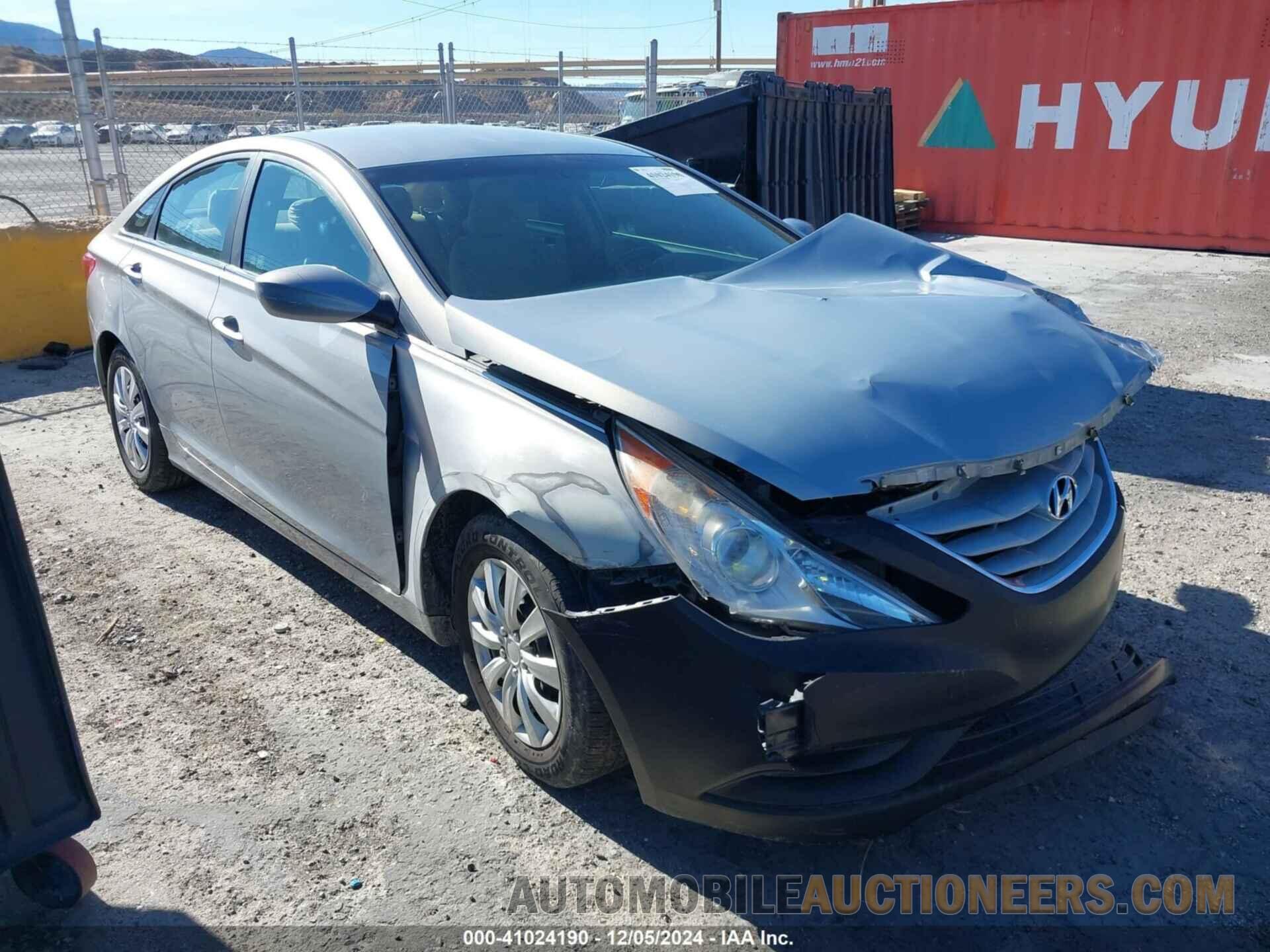 5NPEB4AC9BH138285 HYUNDAI SONATA 2011