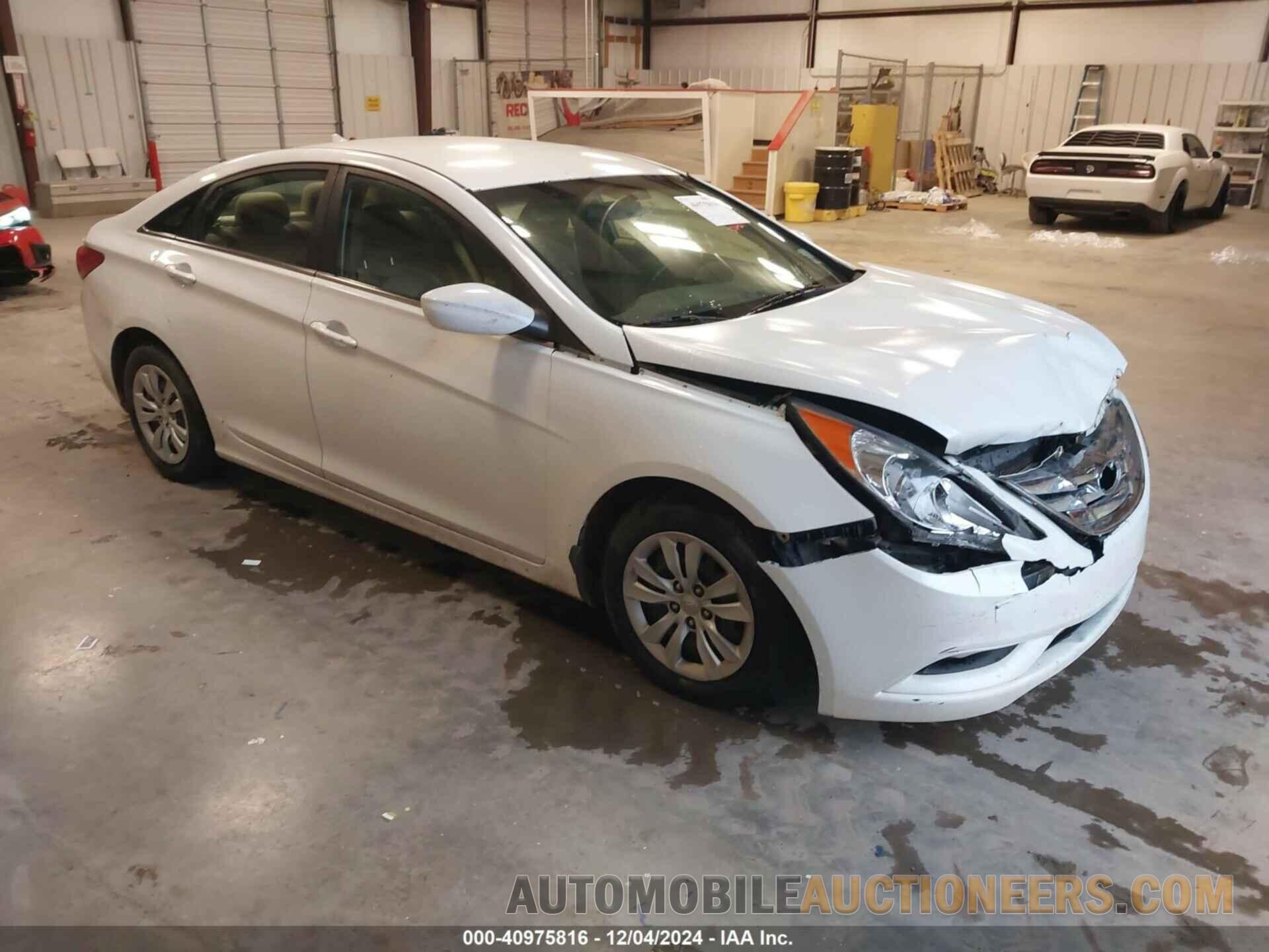 5NPEB4AC9BH155880 HYUNDAI SONATA 2011