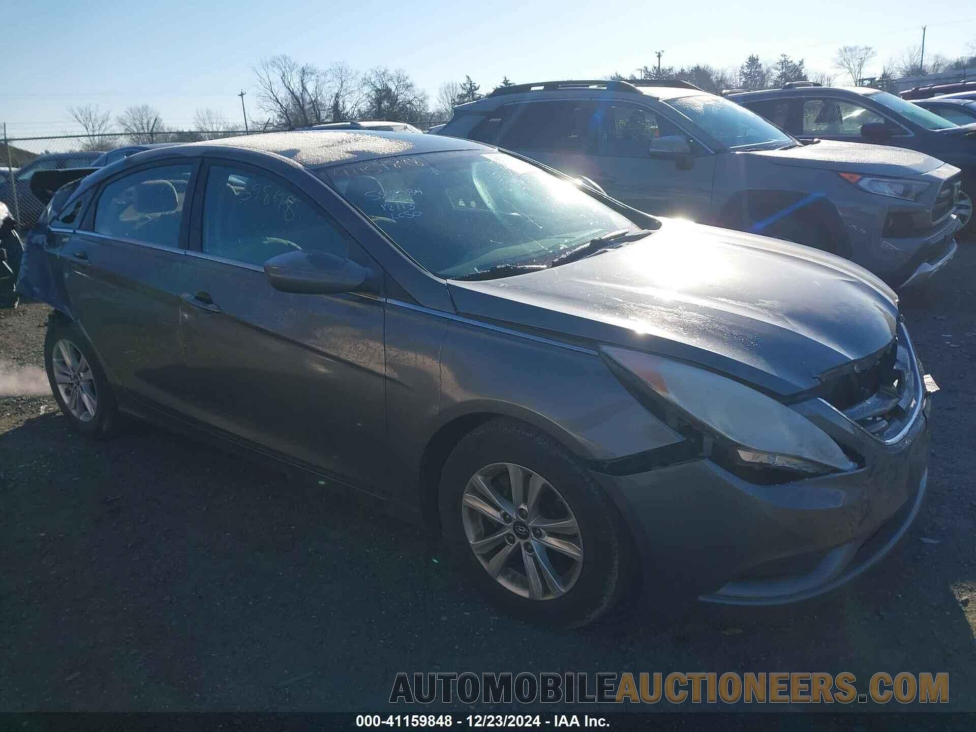 5NPEB4AC9BH181816 HYUNDAI SONATA 2011