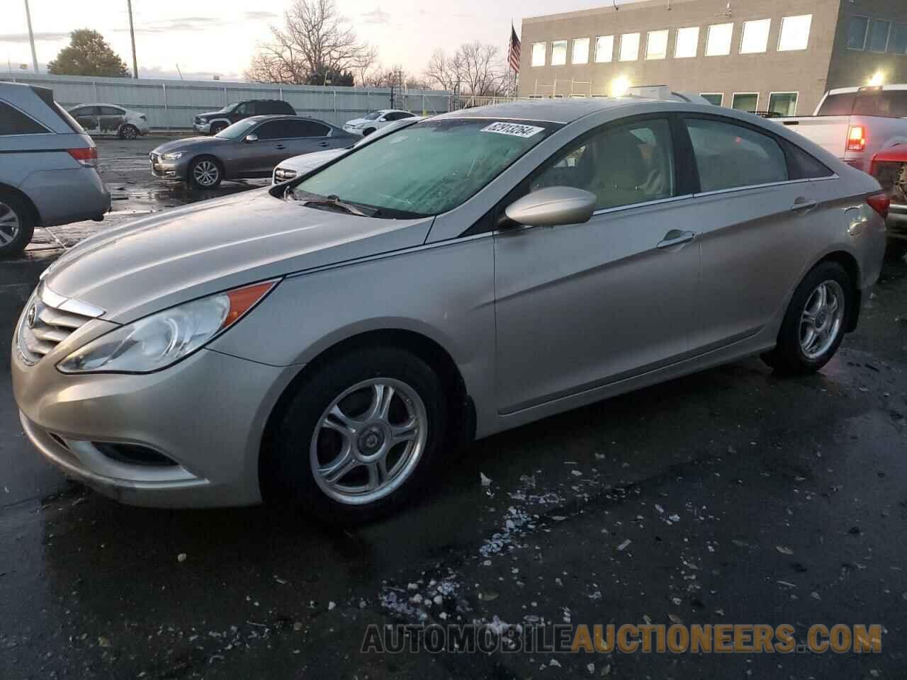 5NPEB4AC9BH235423 HYUNDAI SONATA 2011