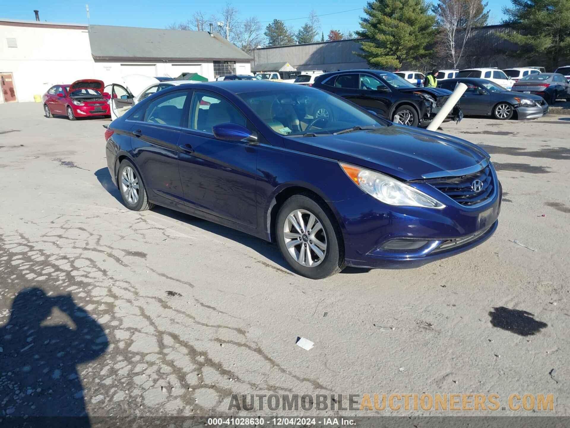 5NPEB4AC9BH244638 HYUNDAI SONATA 2011