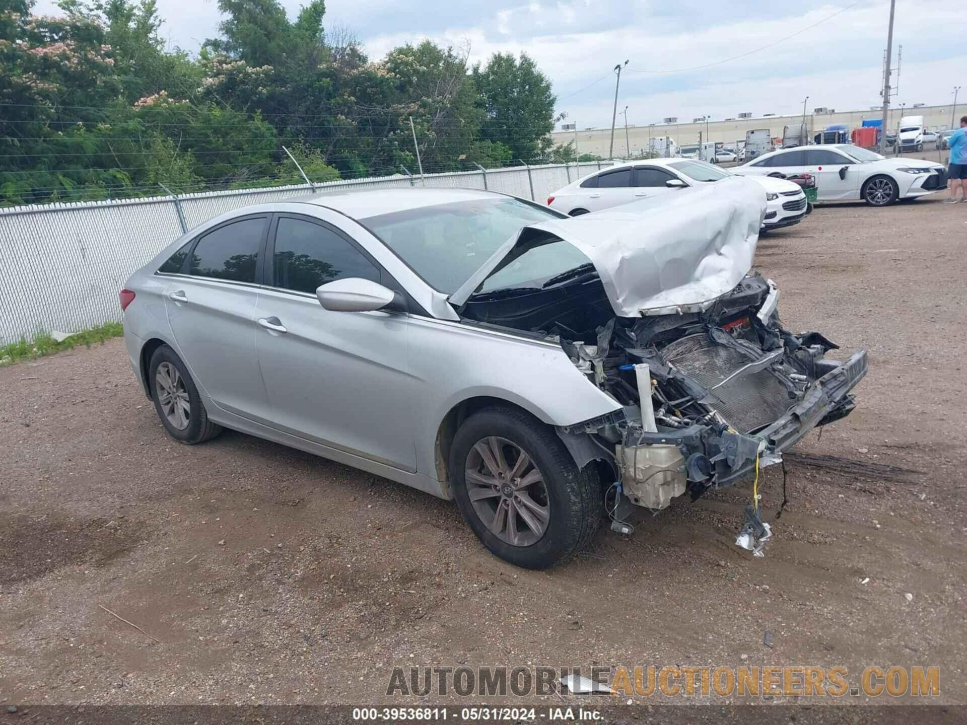 5NPEB4ACODH571352 HYUNDAI SONATA 2013