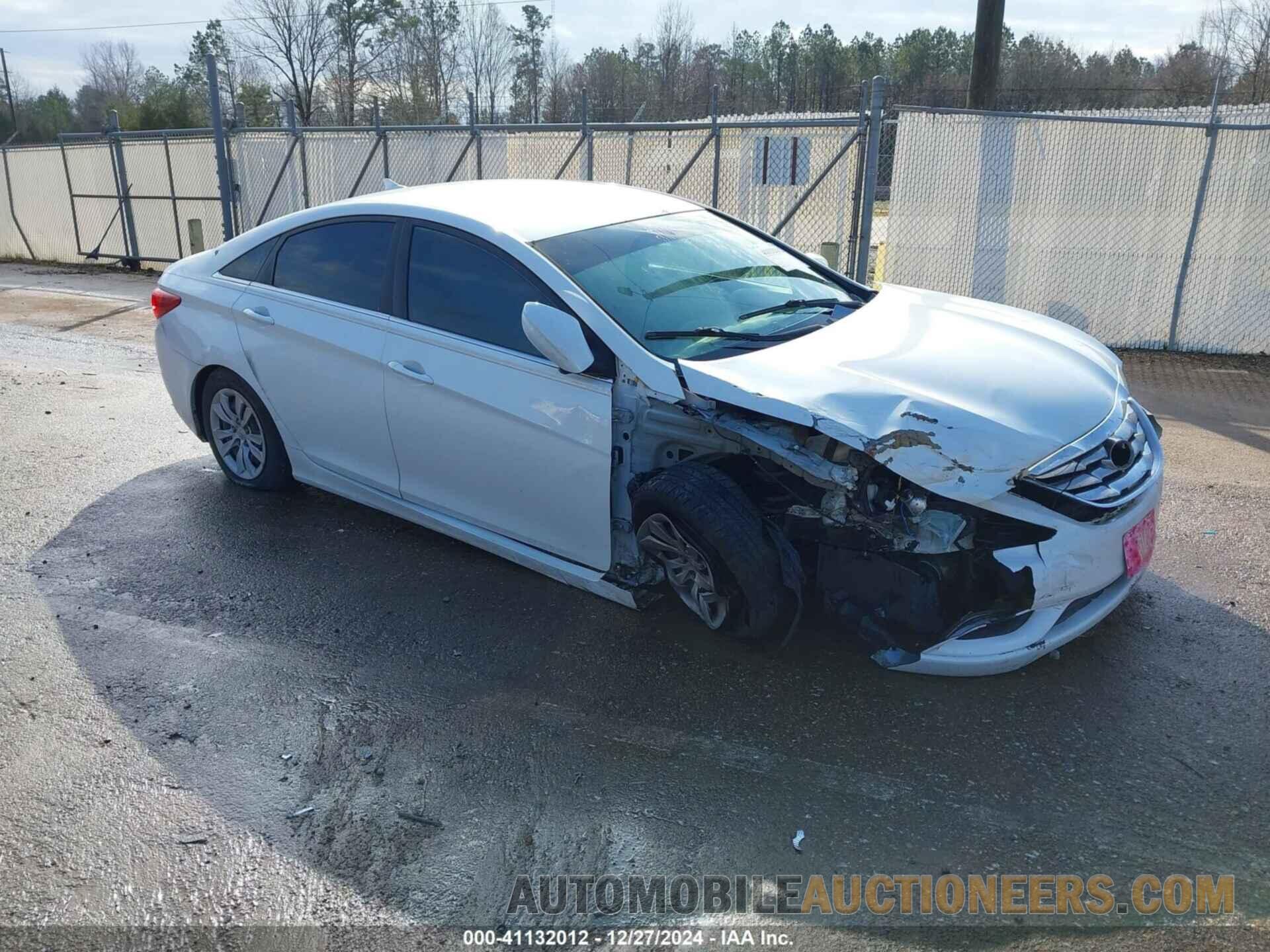 5NPEB4ACXBH165611 HYUNDAI SONATA 2011