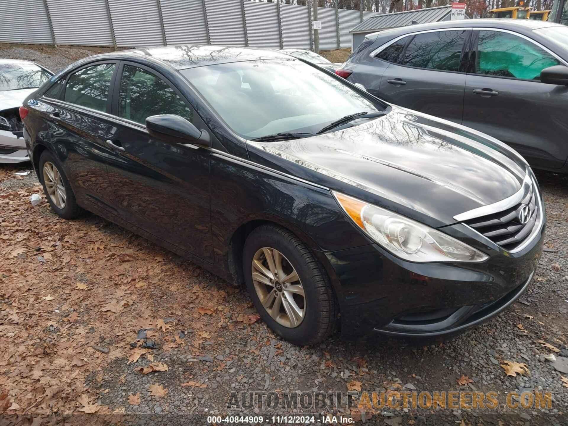 5NPEB4ACXBH203189 HYUNDAI SONATA 2011