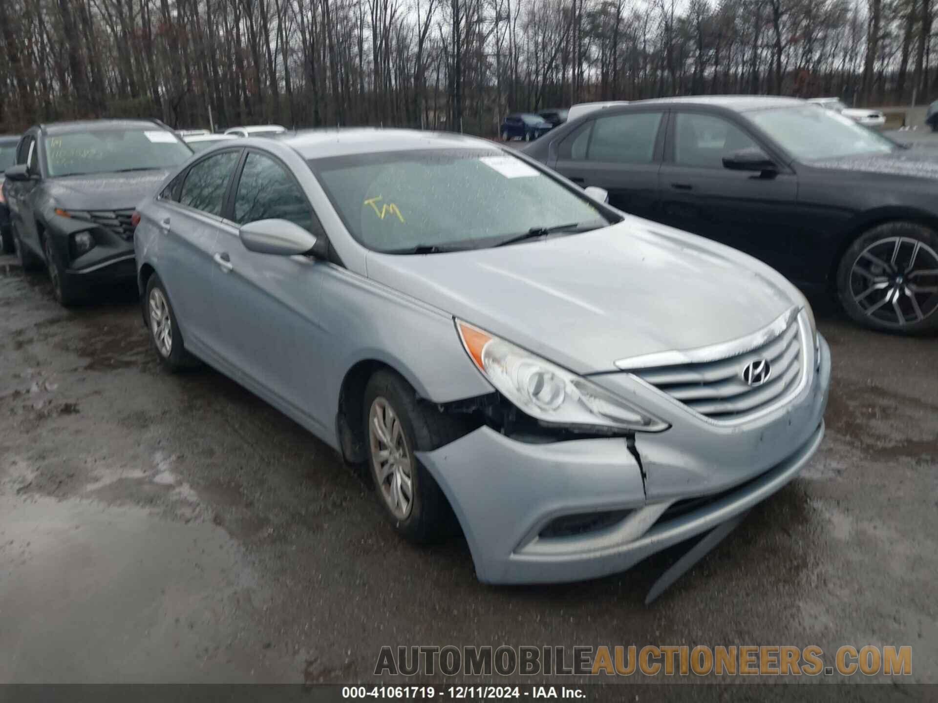 5NPEB4ACXBH257723 HYUNDAI SONATA 2011