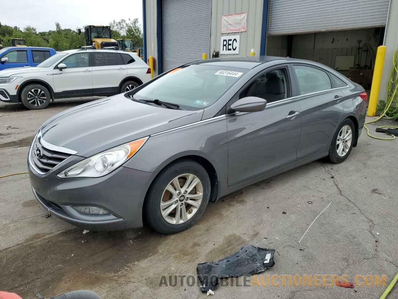 5NPEB4ACXDH670082 HYUNDAI SONATA 2013