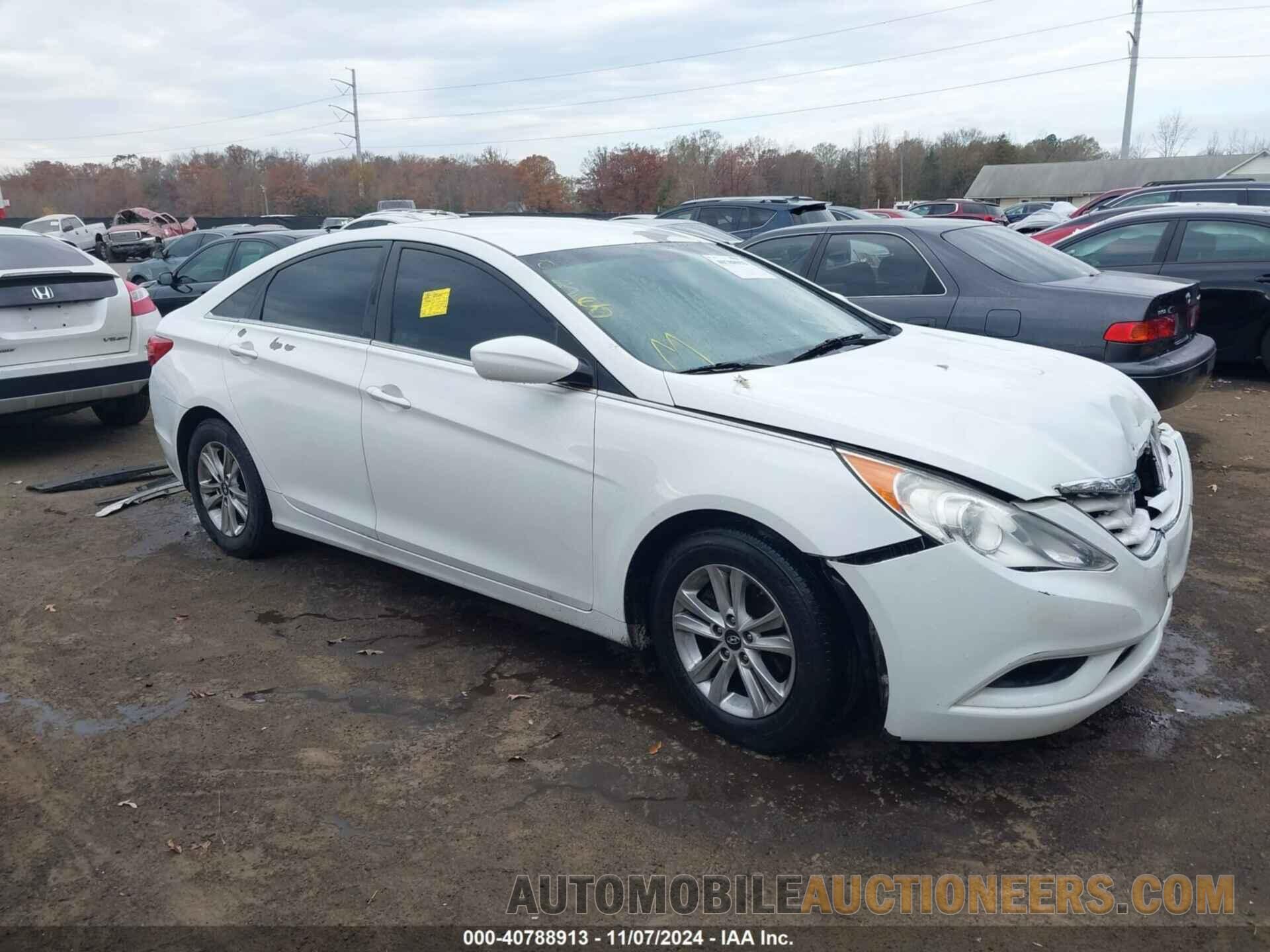 5NPEB4ACXDH758663 HYUNDAI SONATA 2013