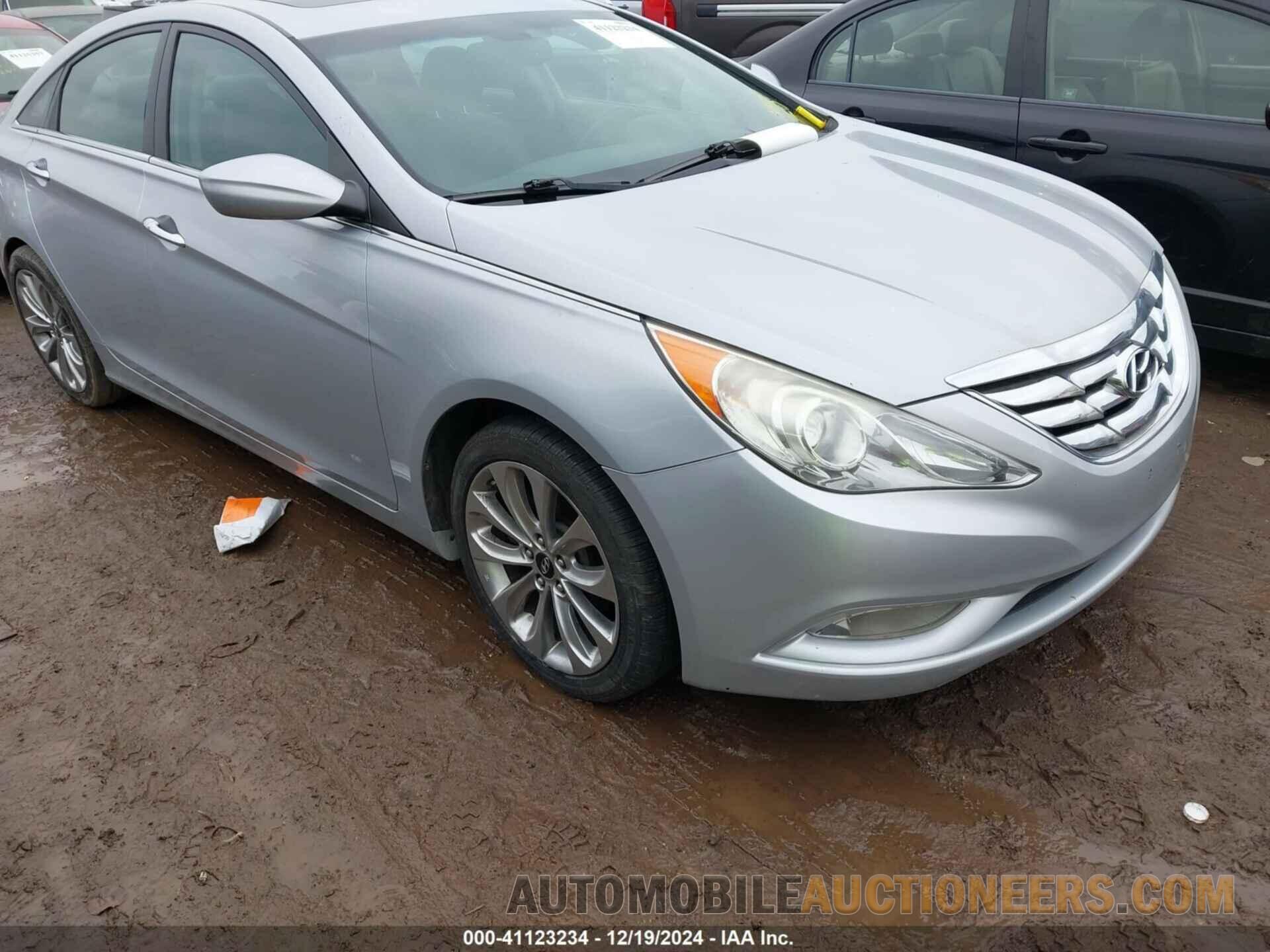 5NPEC4AB1BH206227 HYUNDAI SONATA 2011