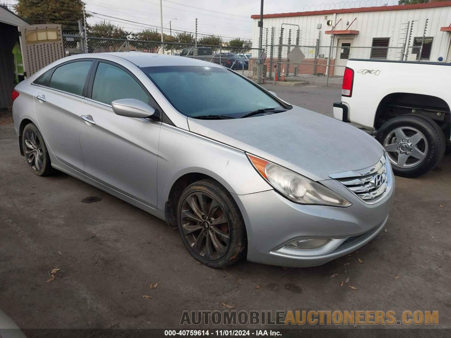 5NPEC4AB2BH279445 HYUNDAI SONATA 2011