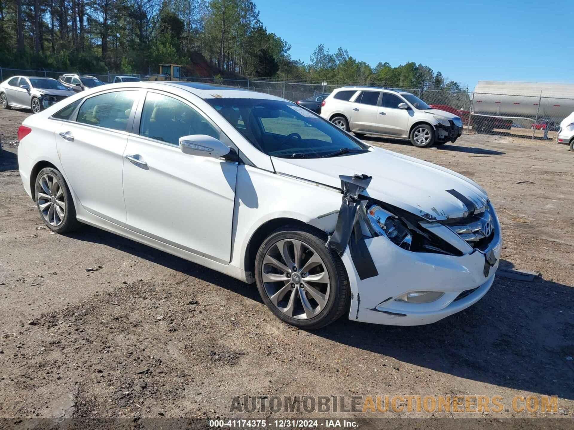 5NPEC4AB3BH238600 HYUNDAI SONATA 2011